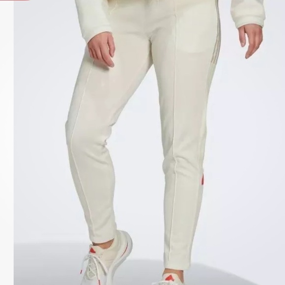 Adidas Women's Regular Fit Elastic Waist Zip Pockets Tricot Pants Off White NWT - Picture 12 of 12